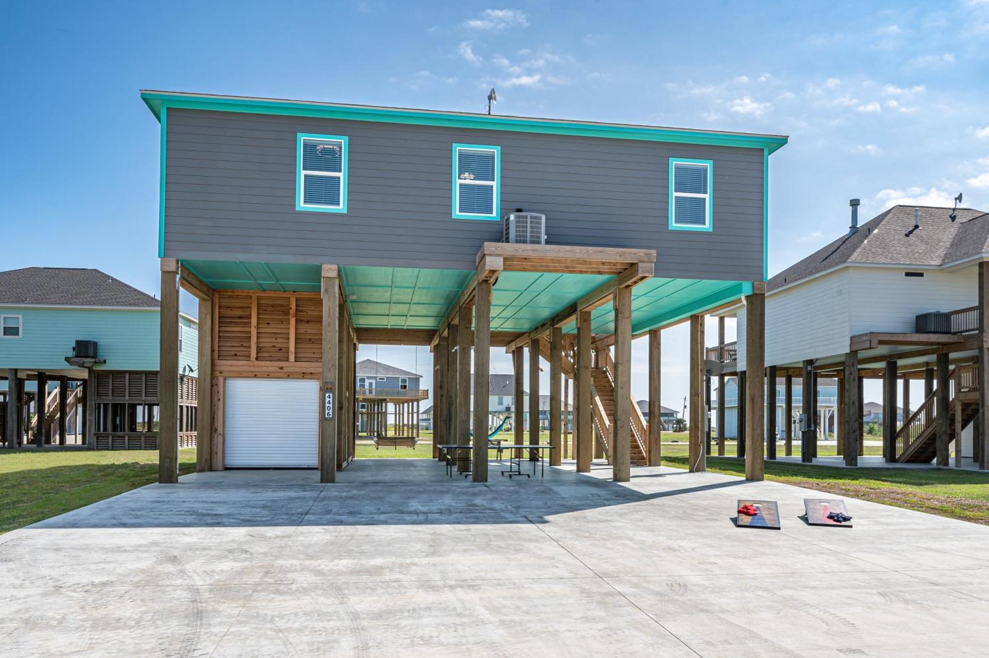 Stylish 4Br Crystal Beach Retreat Walk To Beach Bolivar Peninsula المظهر الخارجي الصورة