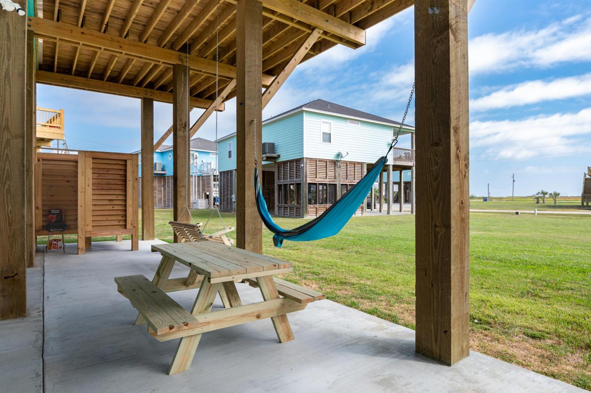 Stylish 4Br Crystal Beach Retreat Walk To Beach Bolivar Peninsula المظهر الخارجي الصورة